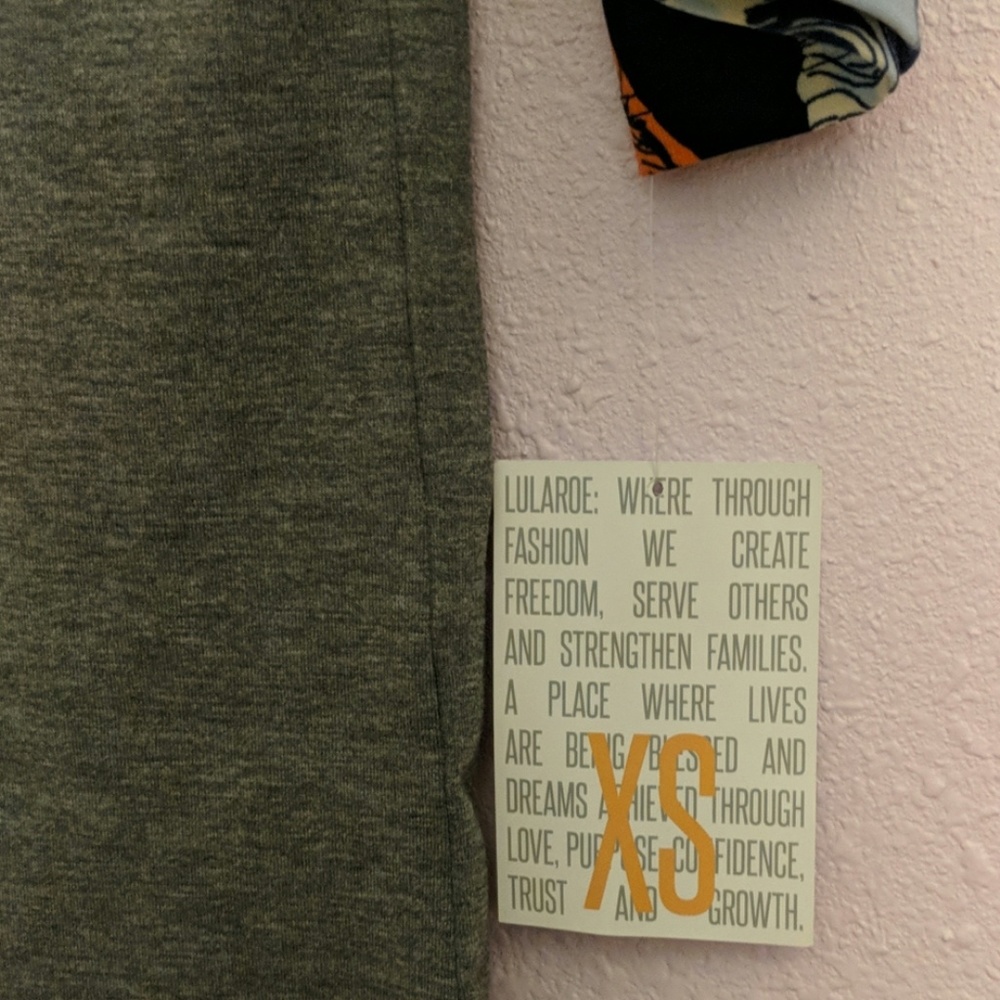 LuLaRoe XS Randy - Picture 3 of 3